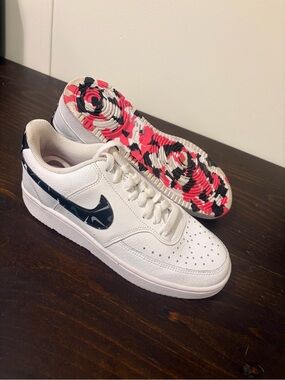 NEW Nike Court Vision Low Shoes Pink Swooshfetti DM8079 100 Women's Size 7.5
